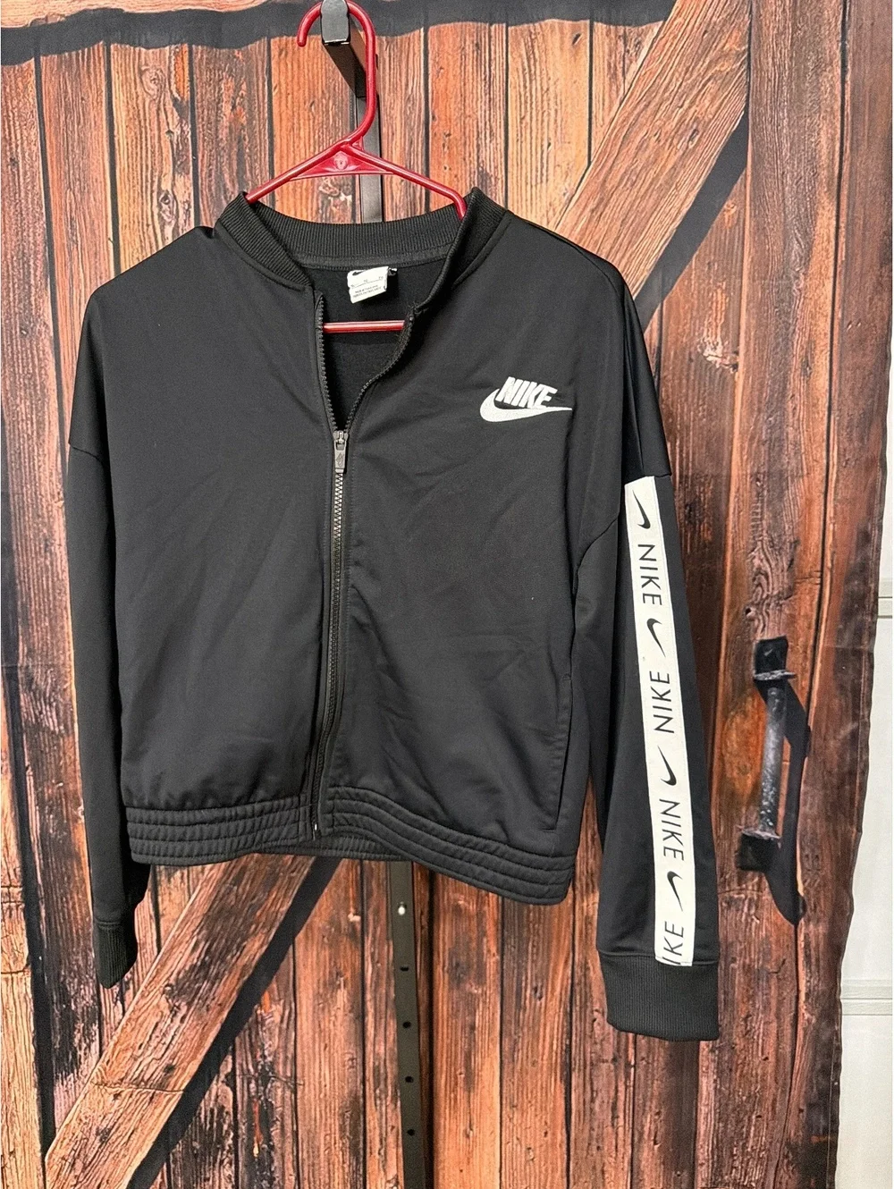 YOUTH Nike Black Zip-Up Jacket with Logo Tape Detail on Sleeve XL